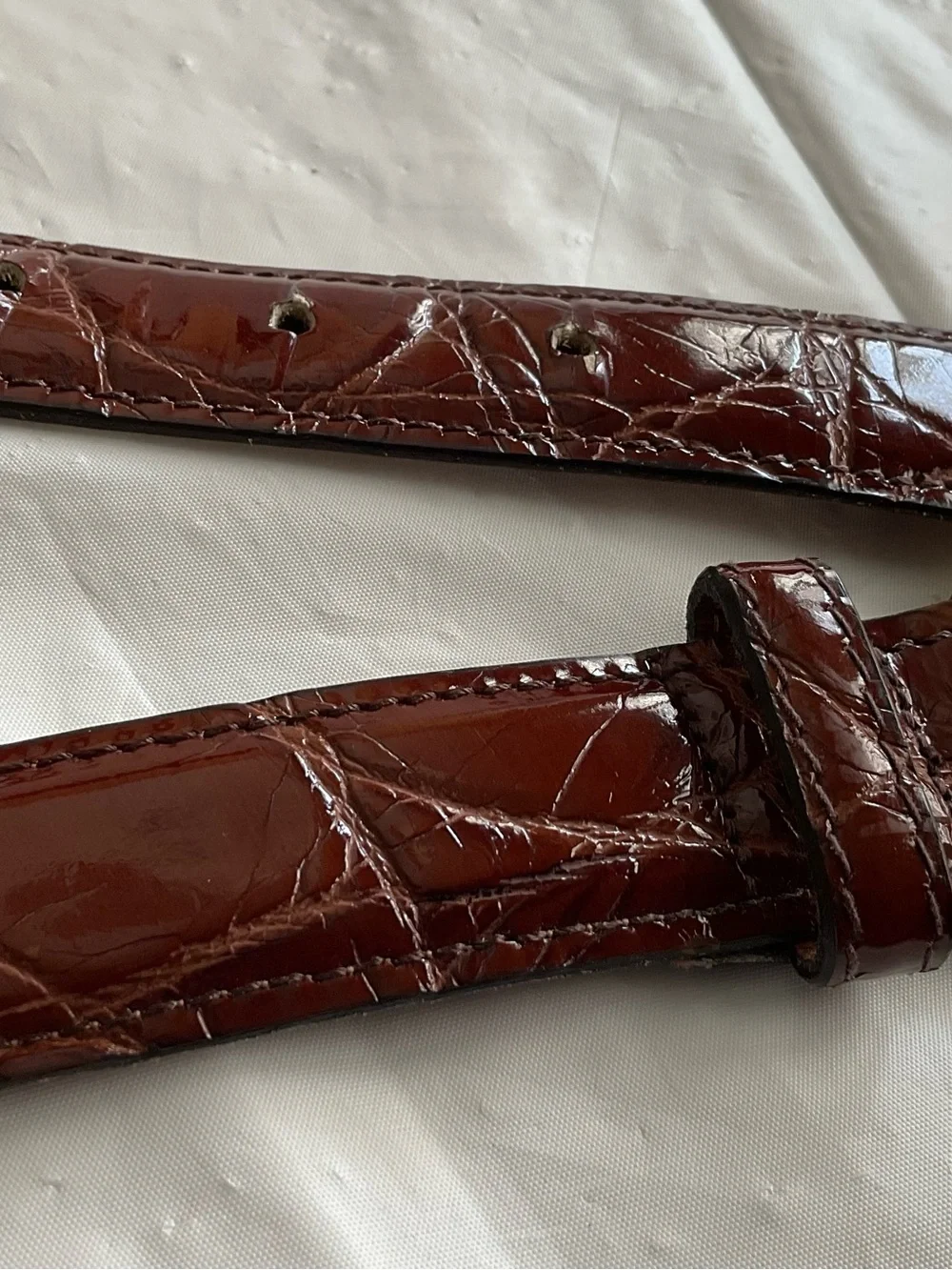VTG Christian Dior Classic Genuine Leather Glazed Chestnut Alligator Belt- 32”
